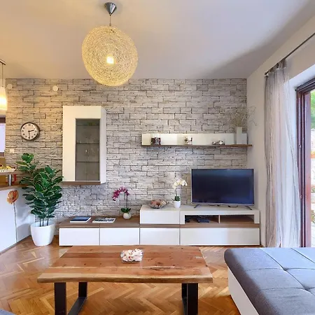 Stylish Flats With Two Bedrooms In Apartment