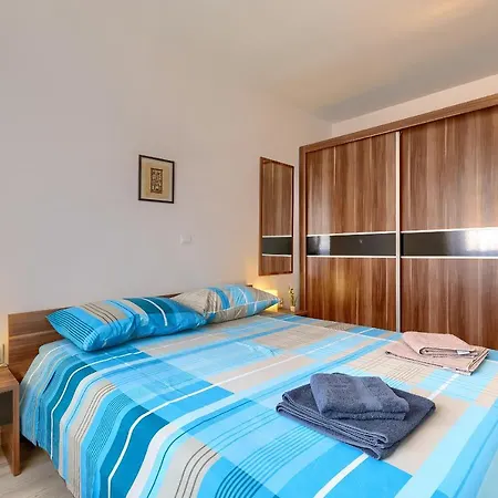 Stylish Flats With Two Bedrooms In *