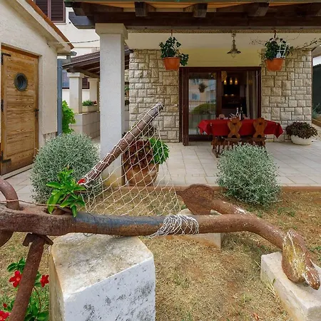 Apartment Stylish Flats With Two Bedrooms In *