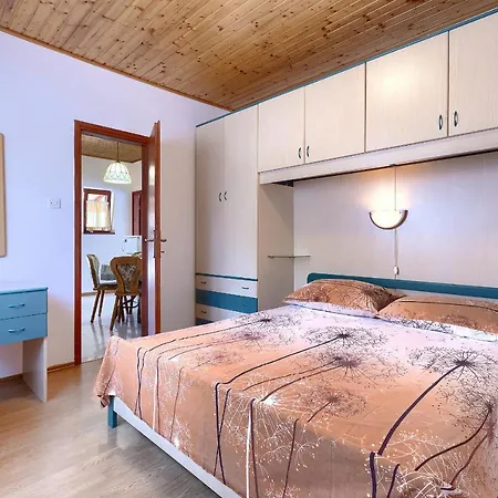 Apartment Stylish Flats With Two Bedrooms In Premantura