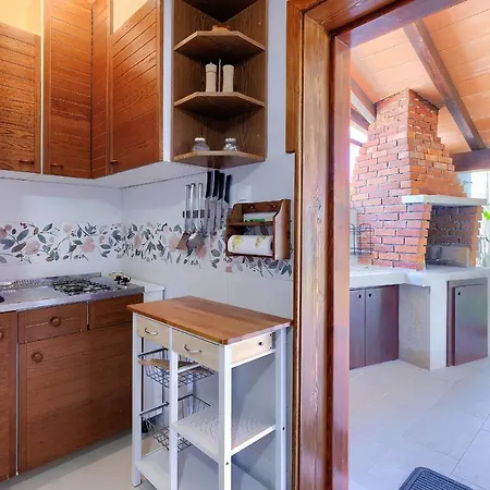 Stylish Flats With Two Bedrooms In Premantura